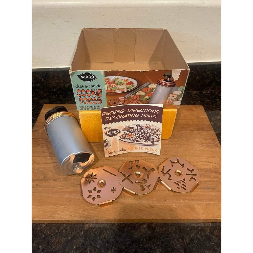 Vintage MIRRO copper Dial-a-Cookie Cookie Press with 3 Plates